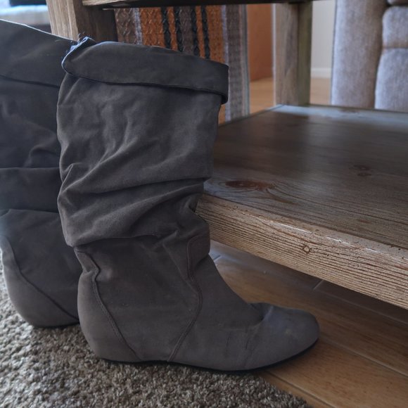 Gray Boots - Picture 6 of 6